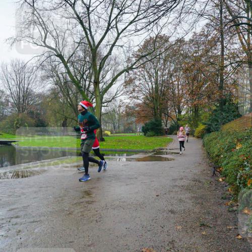 07.12.2025 - St. Pauli X-Mass-Run No. 15 Michael Burmester http://msf.ph/oto/9426213 07.12.2025 10:01:58 Laufen  meine-sportfotos.de