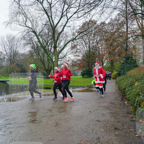 07.12.2025 - St. Pauli X-Mass-Run No. 15 Michael Burmester http://msf.ph/oto/9426218 07.12.2025 10:02:20 Laufen 2817 meine-sportfotos.de