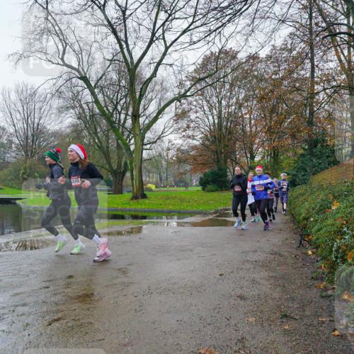 07.12.2025 - St. Pauli X-Mass-Run No. 15 Michael Burmester http://msf.ph/oto/9426222 07.12.2025 10:02:29 Laufen 4549, 4204 meine-sportfotos.de