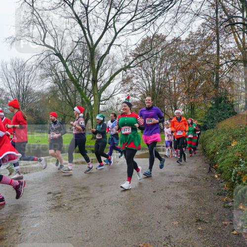 07.12.2025 - St. Pauli X-Mass-Run No. 15 Michael Burmester http://msf.ph/oto/9426264 07.12.2025 10:03:22 Laufen 1986, 1977, 204, 1104 meine-sportfotos.de