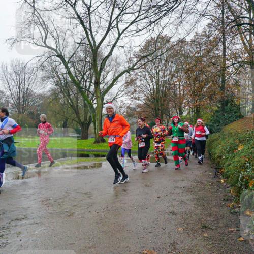 07.12.2025 - St. Pauli X-Mass-Run No. 15 Michael Burmester http://msf.ph/oto/9426266 07.12.2025 10:03:23 Laufen 86, 41, 1104 meine-sportfotos.de