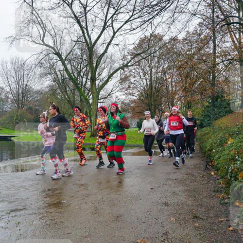 07.12.2025 - St. Pauli X-Mass-Run No. 15 Michael Burmester http://msf.ph/oto/9426267 07.12.2025 10:03:24 Laufen 896, 3910, 4144, 4139, 4122 meine-sportfotos.de
