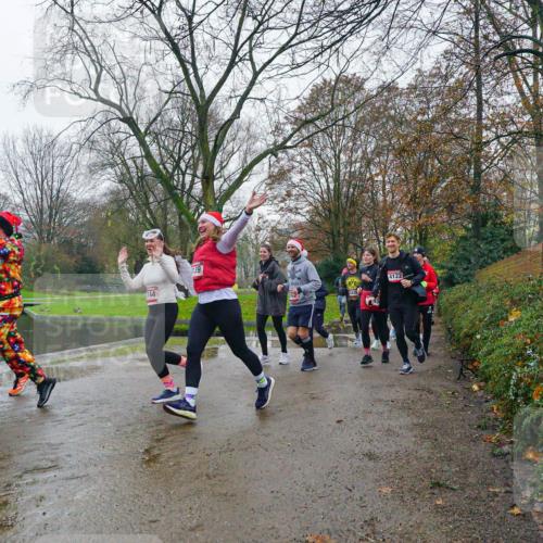 07.12.2025 - St. Pauli X-Mass-Run No. 15 Michael Burmester http://msf.ph/oto/9426269 07.12.2025 10:03:25 Laufen 144, 139, 4122, 562 meine-sportfotos.de