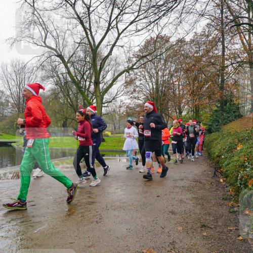 07.12.2025 - St. Pauli X-Mass-Run No. 15 Michael Burmester http://msf.ph/oto/9426279 07.12.2025 10:03:34 Laufen 13, 4431 meine-sportfotos.de