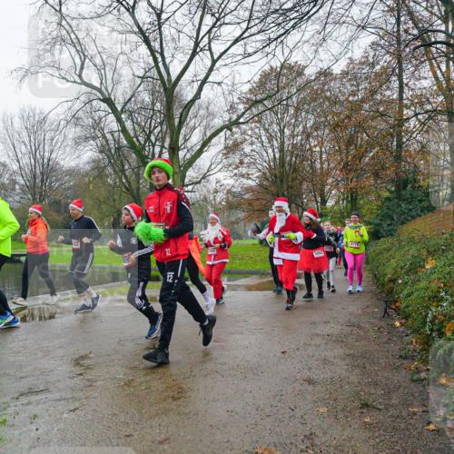 07.12.2025 - St. Pauli X-Mass-Run No. 15 Michael Burmester http://msf.ph/oto/9426290 07.12.2025 10:03:41 Laufen 450, 12, 4782, 4775 meine-sportfotos.de