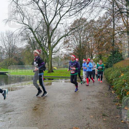 07.12.2025 - St. Pauli X-Mass-Run No. 15 Michael Burmester http://msf.ph/oto/9426296 07.12.2025 10:03:46 Laufen 4121, 448, 4411 meine-sportfotos.de