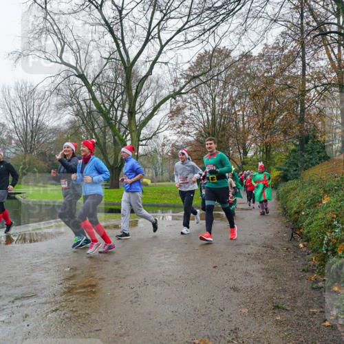 07.12.2025 - St. Pauli X-Mass-Run No. 15 Michael Burmester http://msf.ph/oto/9426297 07.12.2025 10:03:47 Laufen  meine-sportfotos.de
