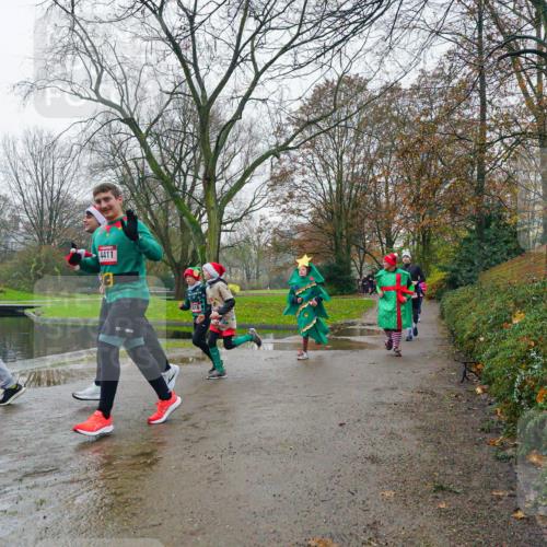 07.12.2025 - St. Pauli X-Mass-Run No. 15 Michael Burmester http://msf.ph/oto/9426298 07.12.2025 10:03:48 Laufen 4411 meine-sportfotos.de
