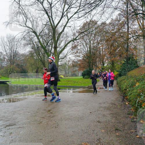 07.12.2025 - St. Pauli X-Mass-Run No. 15 Michael Burmester http://msf.ph/oto/9426302 07.12.2025 10:03:52 Laufen 4452, 454 meine-sportfotos.de