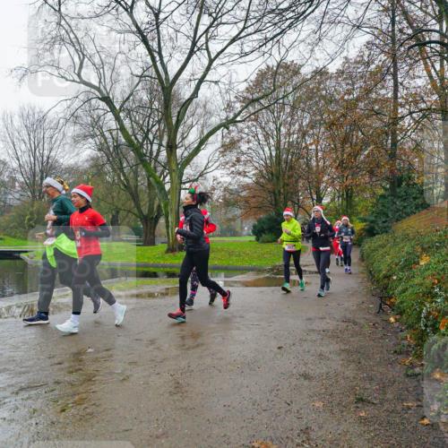 07.12.2025 - St. Pauli X-Mass-Run No. 15 Michael Burmester http://msf.ph/oto/9426307 07.12.2025 10:03:57 Laufen  meine-sportfotos.de
