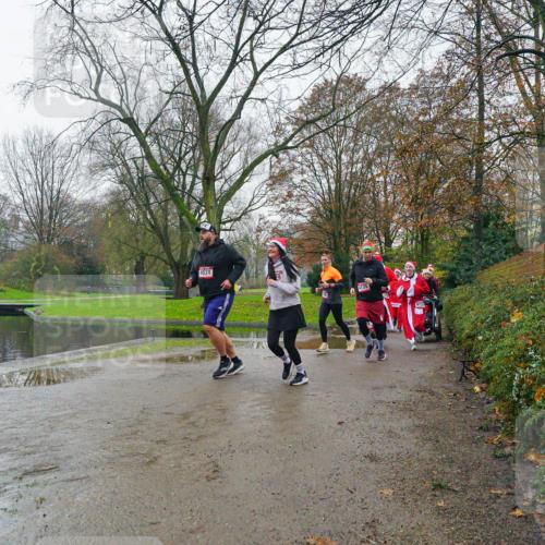 07.12.2025 - St. Pauli X-Mass-Run No. 15 Michael Burmester http://msf.ph/oto/9426315 07.12.2025 10:04:03 Laufen 4531 meine-sportfotos.de