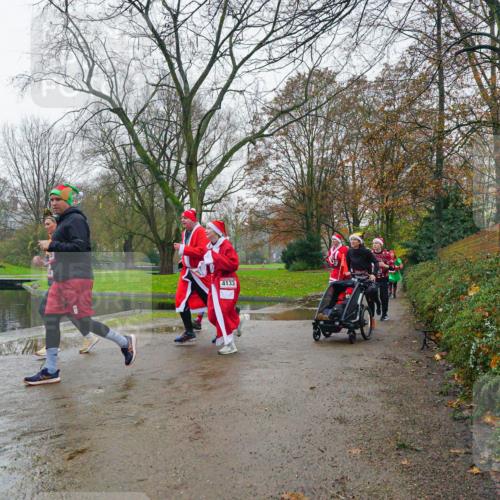 07.12.2025 - St. Pauli X-Mass-Run No. 15 Michael Burmester http://msf.ph/oto/9426318 07.12.2025 10:04:05 Laufen 4133 meine-sportfotos.de