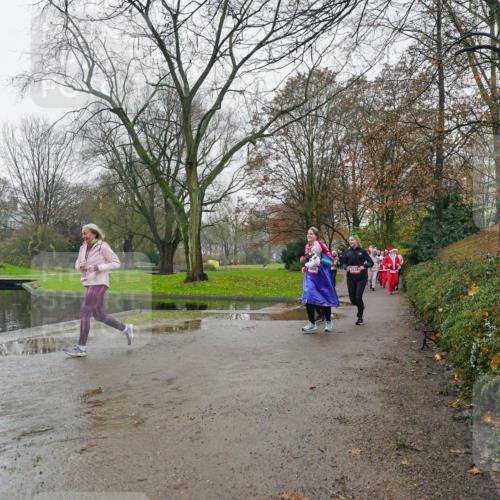 07.12.2025 - St. Pauli X-Mass-Run No. 15 Michael Burmester http://msf.ph/oto/9426342 07.12.2025 10:04:25 Laufen  meine-sportfotos.de