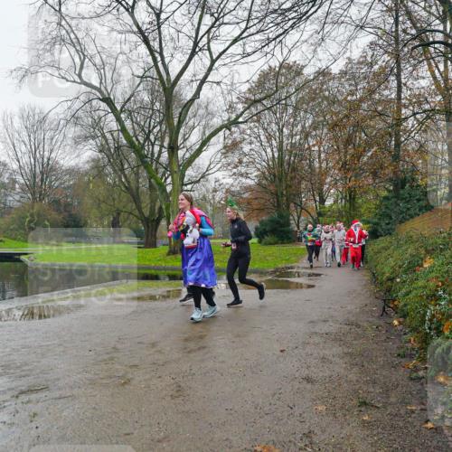 07.12.2025 - St. Pauli X-Mass-Run No. 15 Michael Burmester http://msf.ph/oto/9426343 07.12.2025 10:04:26 Laufen  meine-sportfotos.de