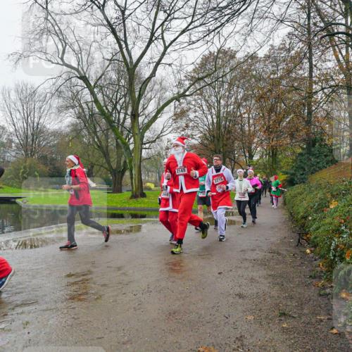 07.12.2025 - St. Pauli X-Mass-Run No. 15 Michael Burmester http://msf.ph/oto/9426351 07.12.2025 10:04:36 Laufen 2149, 3969, 1700, 2215 meine-sportfotos.de