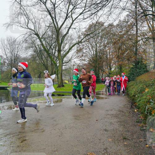 07.12.2025 - St. Pauli X-Mass-Run No. 15 Michael Burmester http://msf.ph/oto/9426365 07.12.2025 10:05:01 Laufen 26, 1201, 1209 meine-sportfotos.de