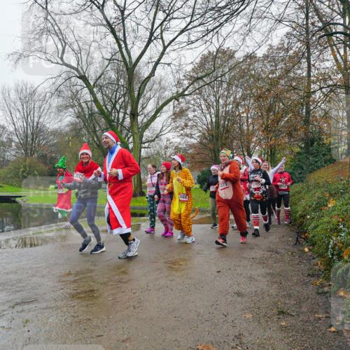 07.12.2025 - St. Pauli X-Mass-Run No. 15 Michael Burmester http://msf.ph/oto/9426368 07.12.2025 10:05:05 Laufen 4337, 4126, 24073, 3793 meine-sportfotos.de