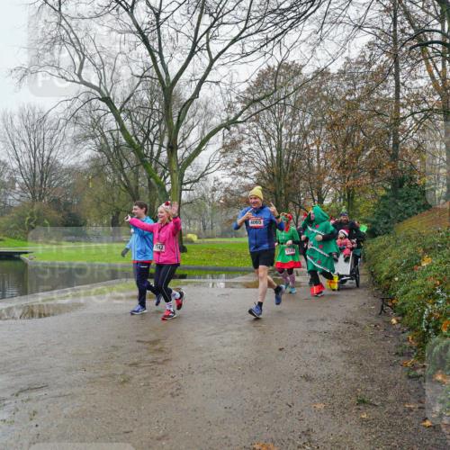 07.12.2025 - St. Pauli X-Mass-Run No. 15 Michael Burmester http://msf.ph/oto/9426417 07.12.2025 10:06:03 Laufen 1942, 4065, 1548 meine-sportfotos.de