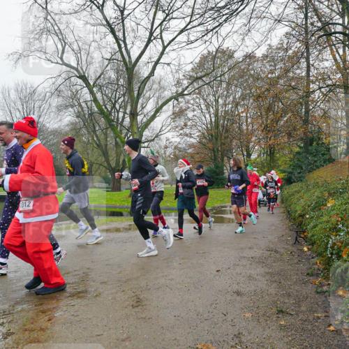 07.12.2025 - St. Pauli X-Mass-Run No. 15 Michael Burmester http://msf.ph/oto/9426435 07.12.2025 10:06:18 Laufen 1012, 309 meine-sportfotos.de