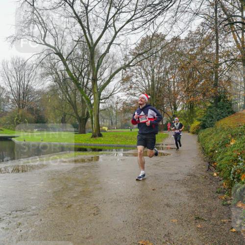 07.12.2025 - St. Pauli X-Mass-Run No. 15 Michael Burmester http://msf.ph/oto/9426518 07.12.2025 10:18:16 Laufen 2558 meine-sportfotos.de