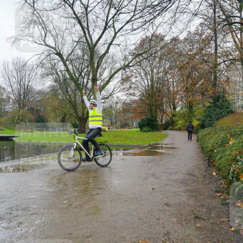 07.12.2025 - St. Pauli X-Mass-Run No. 15 Michael Burmester http://msf.ph/oto/9426547 07.12.2025 10:35:25 Laufen  meine-sportfotos.de