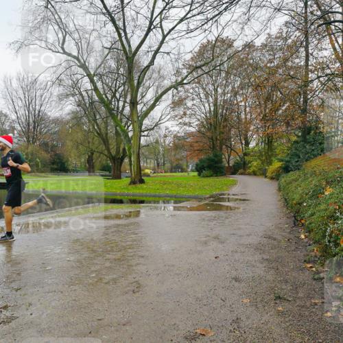 07.12.2025 - St. Pauli X-Mass-Run No. 15 Michael Burmester http://msf.ph/oto/9426551 07.12.2025 10:36:28 Laufen  meine-sportfotos.de