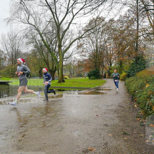 07.12.2025 - St. Pauli X-Mass-Run No. 15 Michael Burmester http://msf.ph/oto/9426556 07.12.2025 10:37:44 Laufen  meine-sportfotos.de