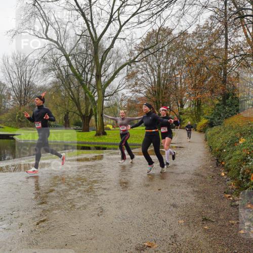 07.12.2025 - St. Pauli X-Mass-Run No. 15 Michael Burmester http://msf.ph/oto/9426567 07.12.2025 10:39:28 Laufen 763, 234 meine-sportfotos.de