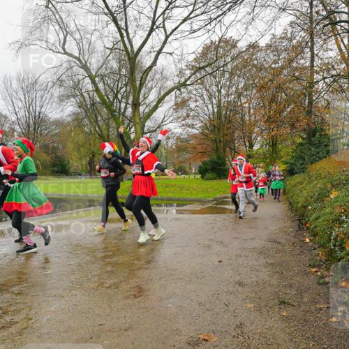07.12.2025 - St. Pauli X-Mass-Run No. 15 Michael Burmester http://msf.ph/oto/9426648 07.12.2025 10:42:30 Laufen 1596, 8856, 1861 meine-sportfotos.de
