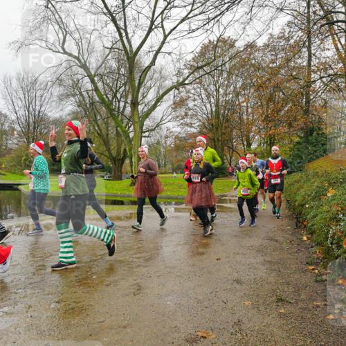 07.12.2025 - St. Pauli X-Mass-Run No. 15 Michael Burmester http://msf.ph/oto/9426662 07.12.2025 10:42:49 Laufen 39, 2919, 403, 286 meine-sportfotos.de