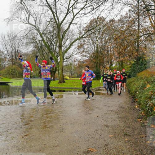 07.12.2025 - St. Pauli X-Mass-Run No. 15 Michael Burmester http://msf.ph/oto/9426695 07.12.2025 10:43:41 Laufen 2243, 571, 4561 meine-sportfotos.de