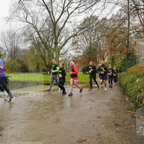 07.12.2025 - St. Pauli X-Mass-Run No. 15 Michael Burmester http://msf.ph/oto/9426697 07.12.2025 10:43:43 Laufen 571, 4578 meine-sportfotos.de