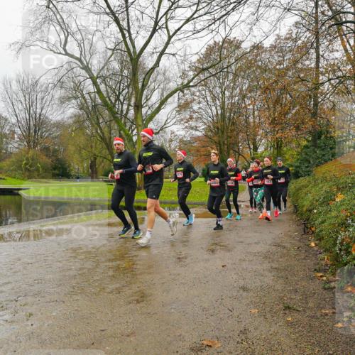 07.12.2025 - St. Pauli X-Mass-Run No. 15 Michael Burmester http://msf.ph/oto/9426699 07.12.2025 10:43:44 Laufen 51, 4565, 4566 meine-sportfotos.de