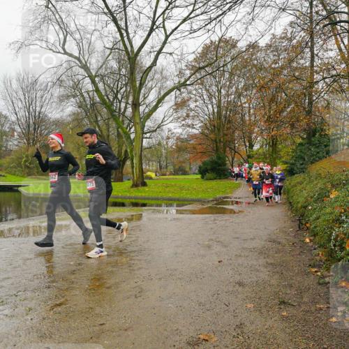 07.12.2025 - St. Pauli X-Mass-Run No. 15 Michael Burmester http://msf.ph/oto/9426707 07.12.2025 10:43:53 Laufen 562, 4575 meine-sportfotos.de