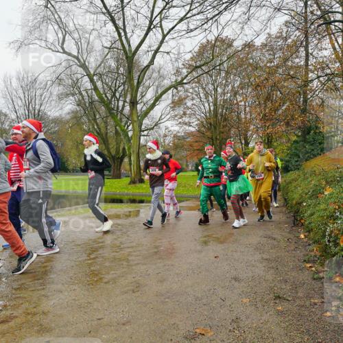 07.12.2025 - St. Pauli X-Mass-Run No. 15 Michael Burmester http://msf.ph/oto/9426765 07.12.2025 10:44:58 Laufen 389, 166 meine-sportfotos.de