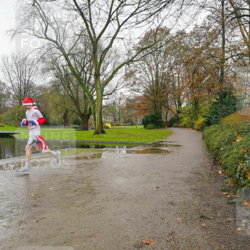 07.12.2025 - St. Pauli X-Mass-Run No. 15 Michael Burmester http://msf.ph/oto/9426912 07.12.2025 10:59:29 Laufen 3221 meine-sportfotos.de