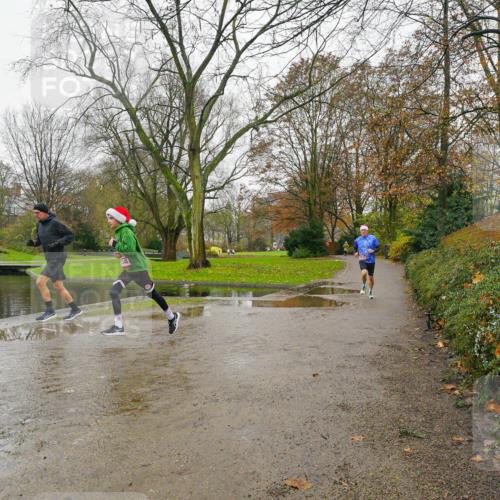 07.12.2025 - St. Pauli X-Mass-Run No. 15 Michael Burmester http://msf.ph/oto/9426915 07.12.2025 10:59:53 Laufen  meine-sportfotos.de