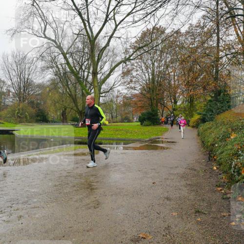 07.12.2025 - St. Pauli X-Mass-Run No. 15 Michael Burmester http://msf.ph/oto/9426964 07.12.2025 11:01:49 Laufen 1297, 324 meine-sportfotos.de