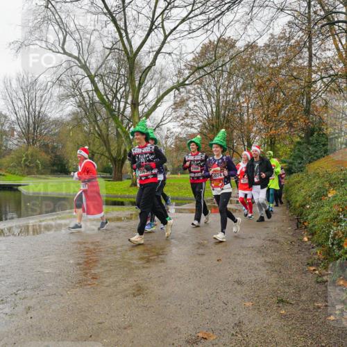 07.12.2025 - St. Pauli X-Mass-Run No. 15 Michael Burmester http://msf.ph/oto/9427015 07.12.2025 11:03:41 Laufen 2063, 2066, 2074, 2 meine-sportfotos.de