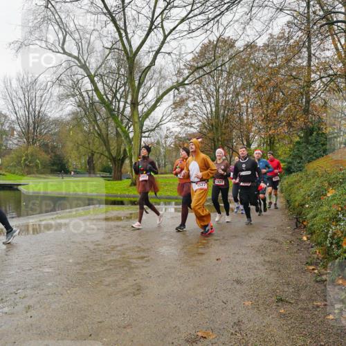 07.12.2025 - St. Pauli X-Mass-Run No. 15 Michael Burmester http://msf.ph/oto/9427025 07.12.2025 11:03:48 Laufen 5003, 2821, 2821, 1527 meine-sportfotos.de
