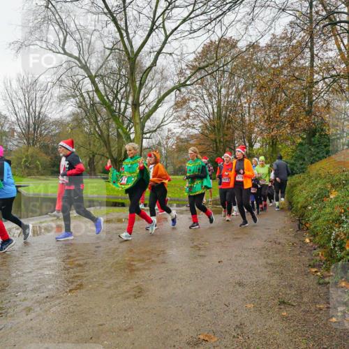 07.12.2025 - St. Pauli X-Mass-Run No. 15 Michael Burmester http://msf.ph/oto/9427070 07.12.2025 11:04:59 Laufen 2979, 2972, 2400 meine-sportfotos.de
