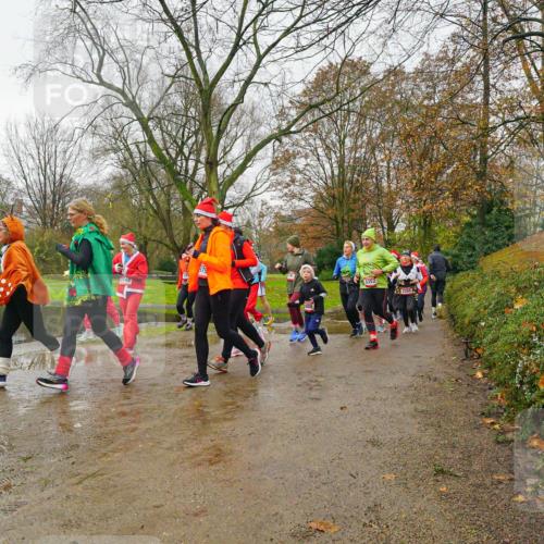 07.12.2025 - St. Pauli X-Mass-Run No. 15 Michael Burmester http://msf.ph/oto/9427072 07.12.2025 11:05:00 Laufen 2748, 400, 3352 meine-sportfotos.de