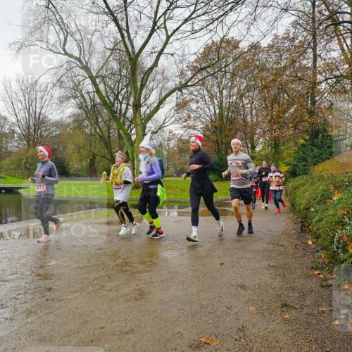 07.12.2025 - St. Pauli X-Mass-Run No. 15 Michael Burmester http://msf.ph/oto/9427085 07.12.2025 11:05:12 Laufen 2813, 2409 meine-sportfotos.de