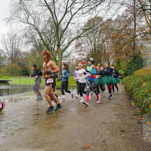 07.12.2025 - St. Pauli X-Mass-Run No. 15 Michael Burmester http://msf.ph/oto/9427097 07.12.2025 11:05:29 Laufen 624, 2637, 610 meine-sportfotos.de