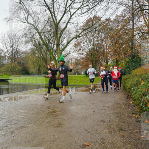 07.12.2025 - St. Pauli X-Mass-Run No. 15 Michael Burmester http://msf.ph/oto/9427101 07.12.2025 11:05:35 Laufen 2426 meine-sportfotos.de