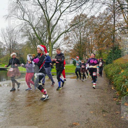 07.12.2025 - St. Pauli X-Mass-Run No. 15 Michael Burmester http://msf.ph/oto/9427113 07.12.2025 11:06:00 Laufen 2213, 3239, 2139 meine-sportfotos.de