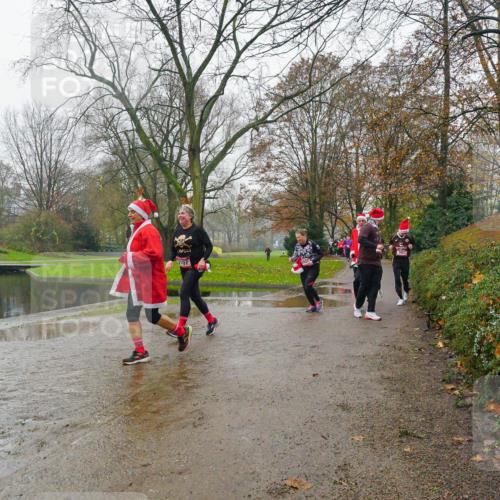 07.12.2025 - St. Pauli X-Mass-Run No. 15 Michael Burmester http://msf.ph/oto/9427146 07.12.2025 11:06:45 Laufen 581, 2107 meine-sportfotos.de