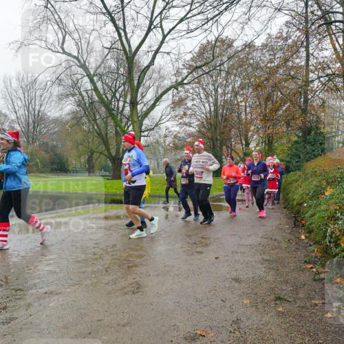 07.12.2025 - St. Pauli X-Mass-Run No. 15 Michael Burmester http://msf.ph/oto/9427155 07.12.2025 11:07:00 Laufen 2871, 2882, 2840 meine-sportfotos.de