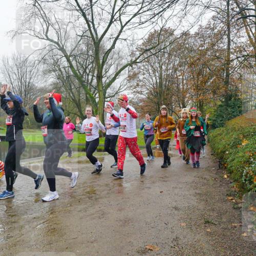 07.12.2025 - St. Pauli X-Mass-Run No. 15 Michael Burmester http://msf.ph/oto/9427165 07.12.2025 11:07:10 Laufen 102, 82, 4838, 2430, 24, 2429 meine-sportfotos.de