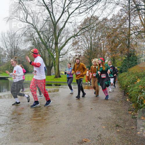 07.12.2025 - St. Pauli X-Mass-Run No. 15 Michael Burmester http://msf.ph/oto/9427166 07.12.2025 11:07:11 Laufen 2430, 242, 2429 meine-sportfotos.de